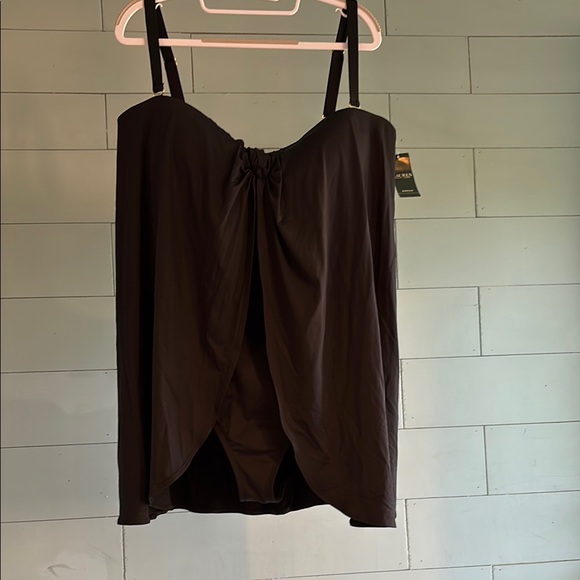 NWT Lauren Ralph Lauren one piece flyaway swimsuit